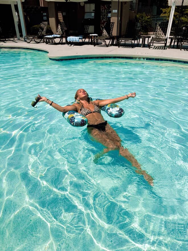 Floating in shallow water with the zero gravity buoyancy float